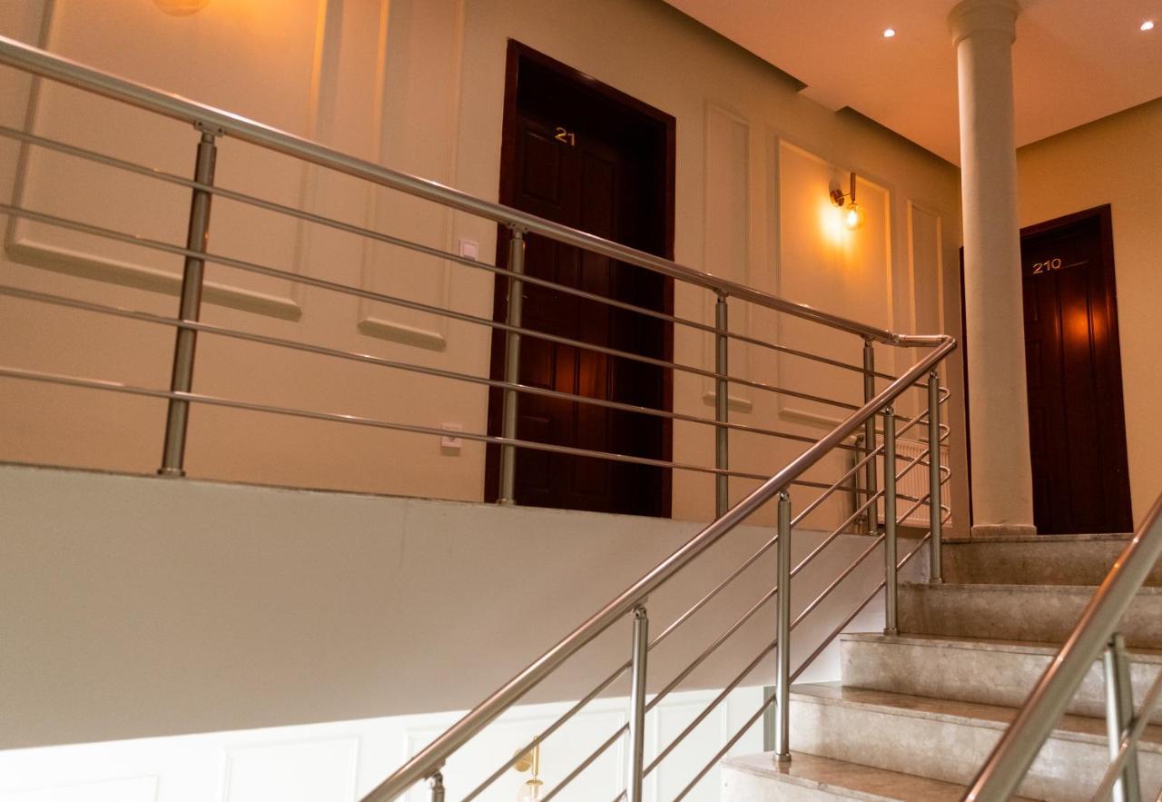 Hotel United Pristina Exterior photo