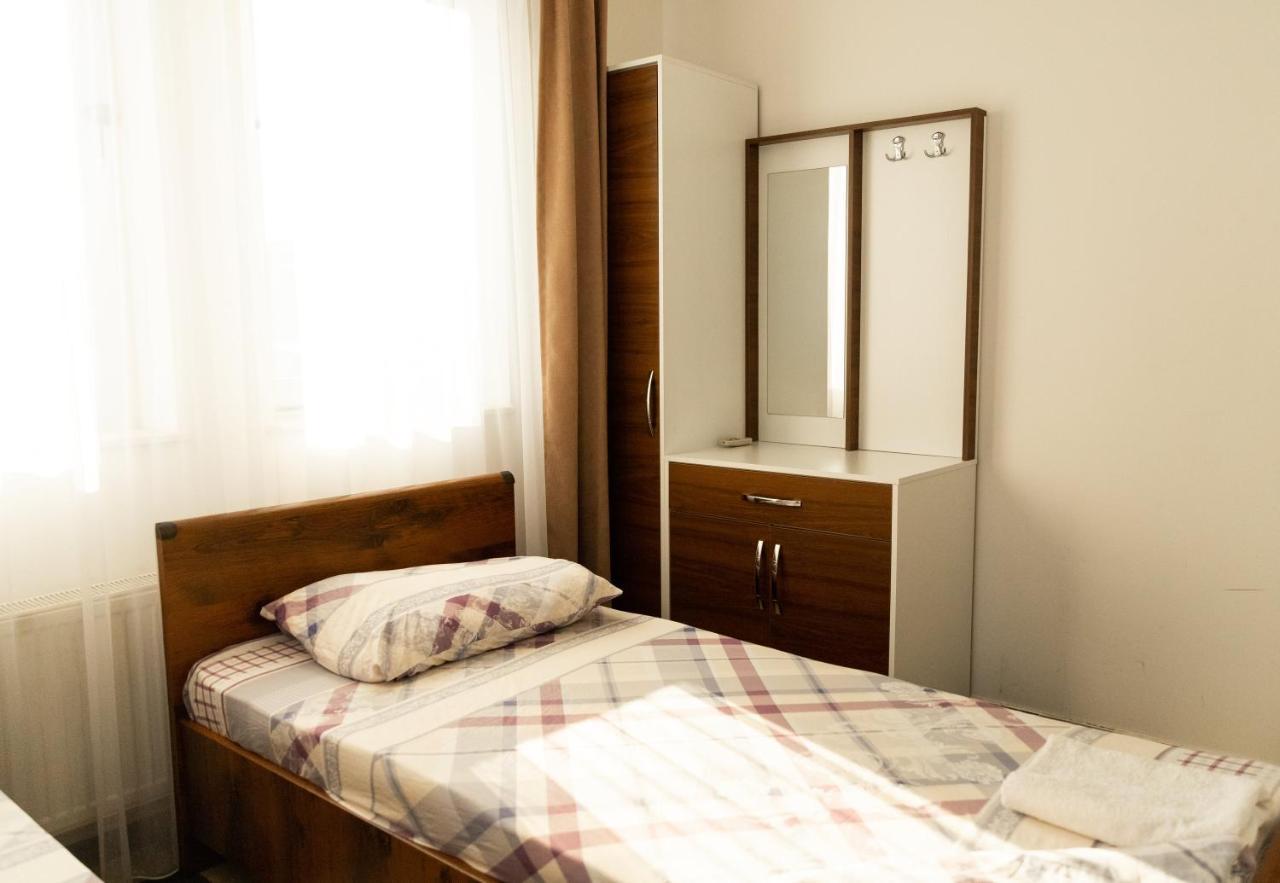 Hotel United Pristina Exterior photo